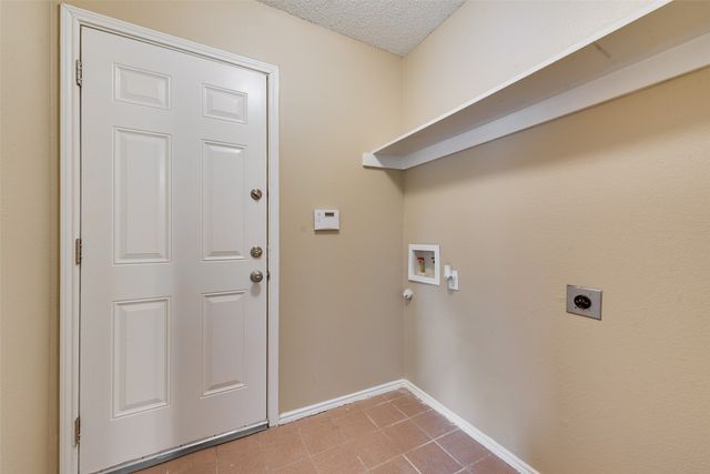 907 Sharp Drive, Cedar Hill, TX 75104