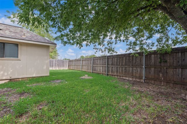 907 Sharp Drive, Cedar Hill, TX 75104
