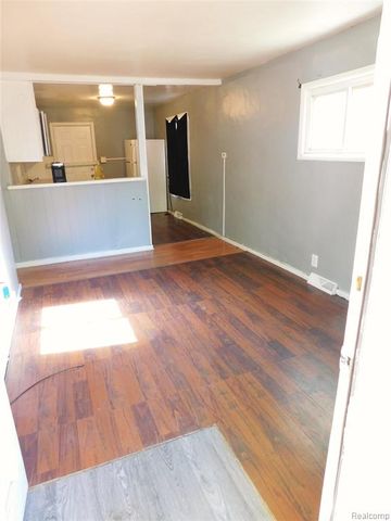 722 Barrie Avenue, Flint, MI 48507