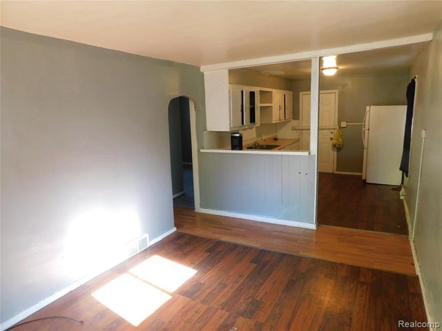 722 Barrie Avenue, Flint, MI 48507