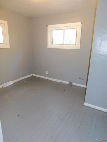 722 Barrie Avenue, Flint, MI 48507