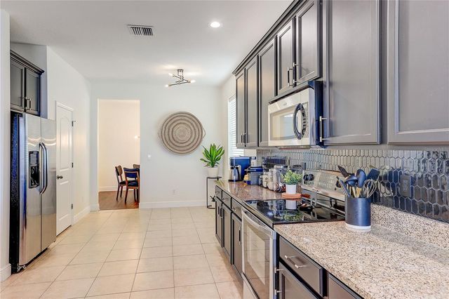 2410 HAWKS POINT COURT, Ruskin, FL 33570