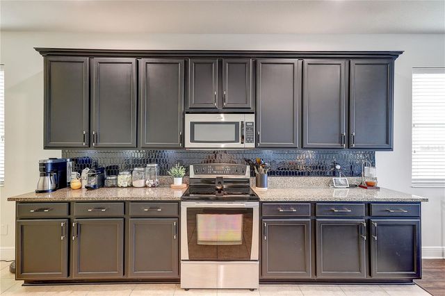 2410 HAWKS POINT COURT, Ruskin, FL 33570