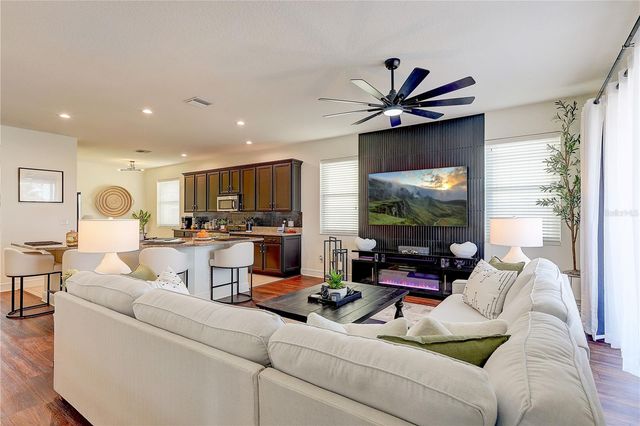 2410 HAWKS POINT COURT, Ruskin, FL 33570