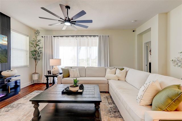 2410 HAWKS POINT COURT, Ruskin, FL 33570