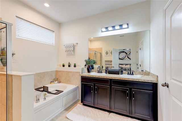 2410 HAWKS POINT COURT, Ruskin, FL 33570