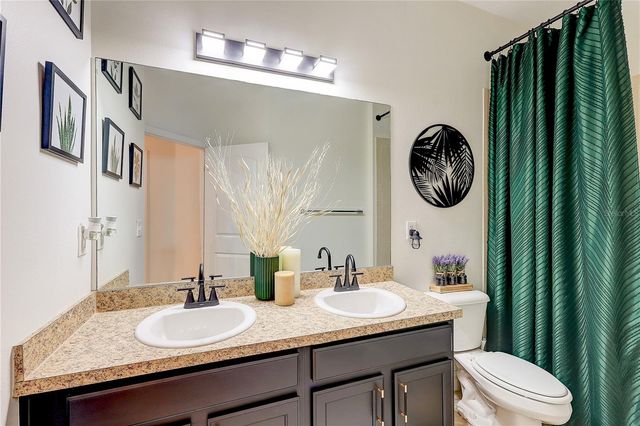 2410 HAWKS POINT COURT, Ruskin, FL 33570