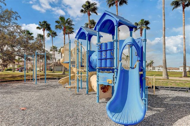 2410 HAWKS POINT COURT, Ruskin, FL 33570