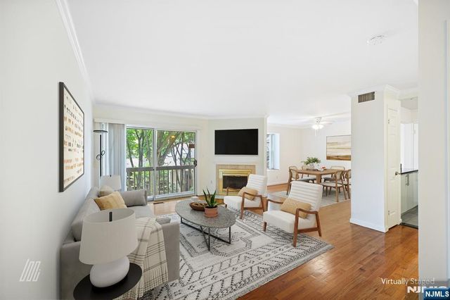 519 Windsor Drive, Palisades Park, NJ 07650