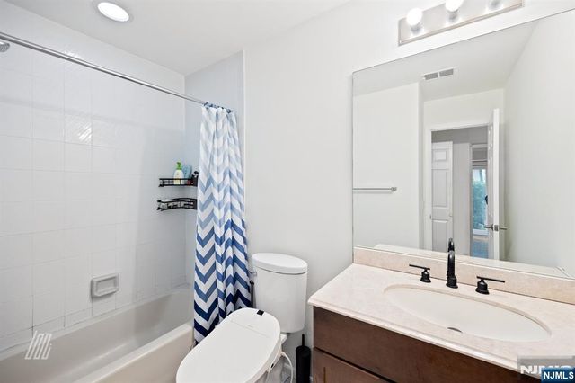 519 Windsor Drive, Palisades Park, NJ 07650