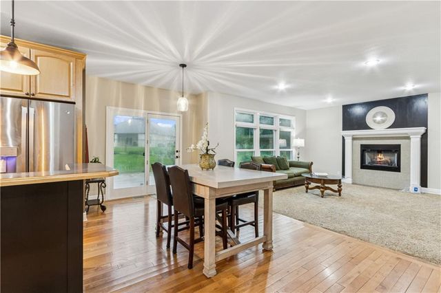 15498 Cedar Lane, Basehor, KS 66007