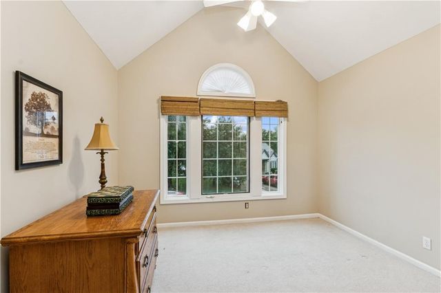 15498 Cedar Lane, Basehor, KS 66007