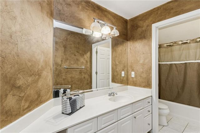 15498 Cedar Lane, Basehor, KS 66007