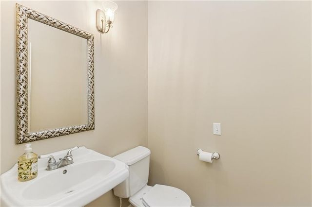 15498 Cedar Lane, Basehor, KS 66007