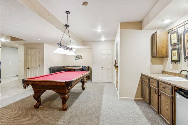 15498 Cedar Lane, Basehor, KS 66007