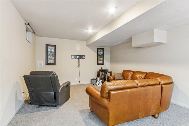 15498 Cedar Lane, Basehor, KS 66007