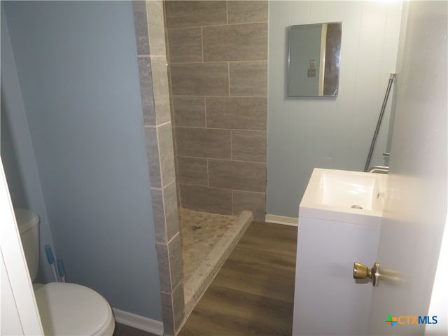 508 Wilson, Edna, TX 77957