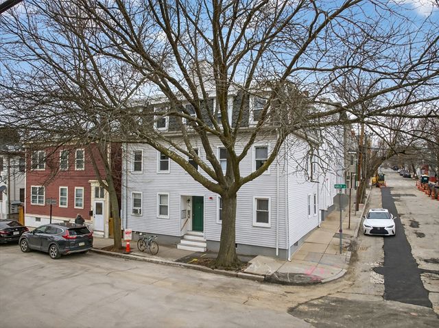 241 Hurley St 1, Cambridge, MA 02141