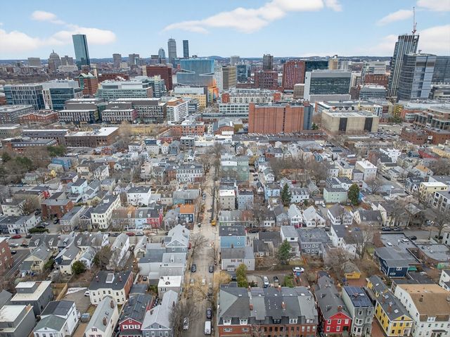 241 Hurley St 1, Cambridge, MA 02141