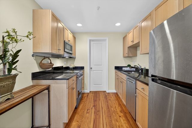 241 Hurley St 1, Cambridge, MA 02141