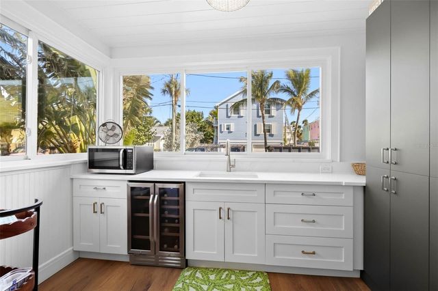 104 6TH AVENUE, St Pete Beach, FL 33706