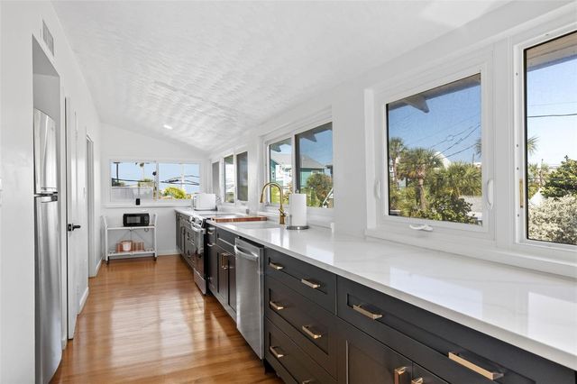104 6TH AVENUE, St Pete Beach, FL 33706