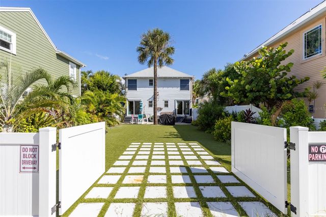 104 6TH AVENUE, St Pete Beach, FL 33706