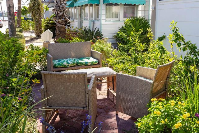 104 6TH AVENUE, St Pete Beach, FL 33706