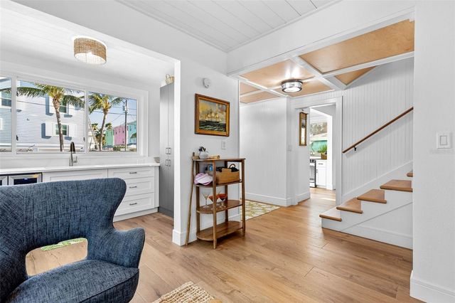 104 6TH AVENUE, St Pete Beach, FL 33706