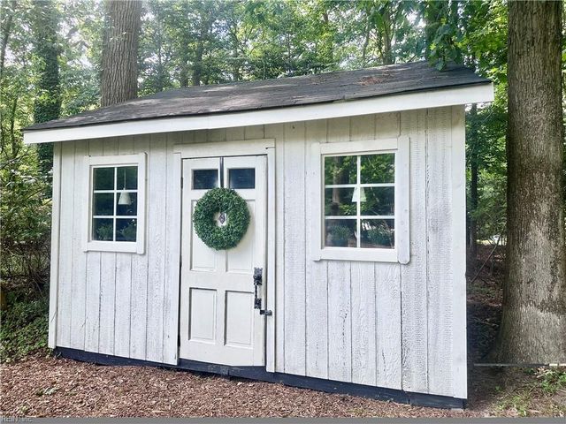 125 Tipton RD, Newport News, VA 23606