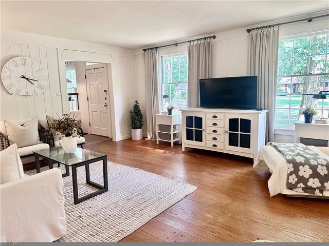 125 Tipton RD, Newport News, VA 23606