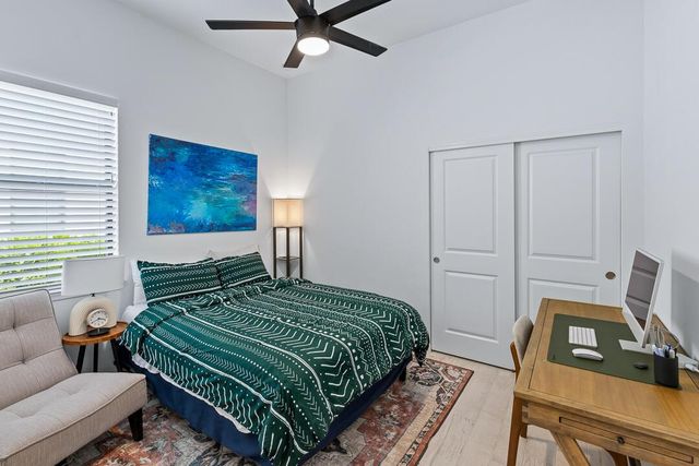 599 SE Villandry Way, Port St. Lucie, FL 34984