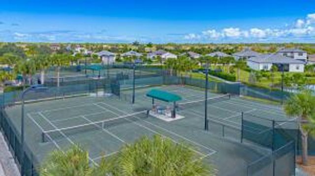 599 SE Villandry Way, Port St. Lucie, FL 34984
