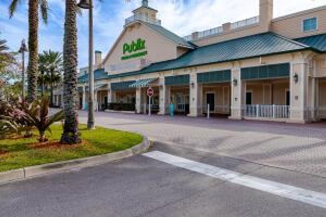 599 SE Villandry Way, Port St. Lucie, FL 34984