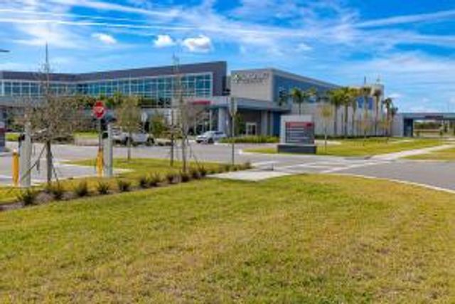 599 SE Villandry Way, Port St. Lucie, FL 34984