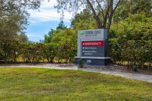 599 SE Villandry Way, Port St. Lucie, FL 34984