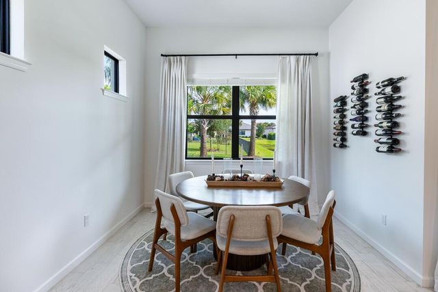 599 SE Villandry Way, Port St. Lucie, FL 34984