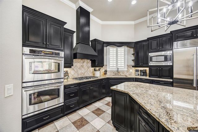 7519 YARDLEY WAY, Tampa, FL 33647