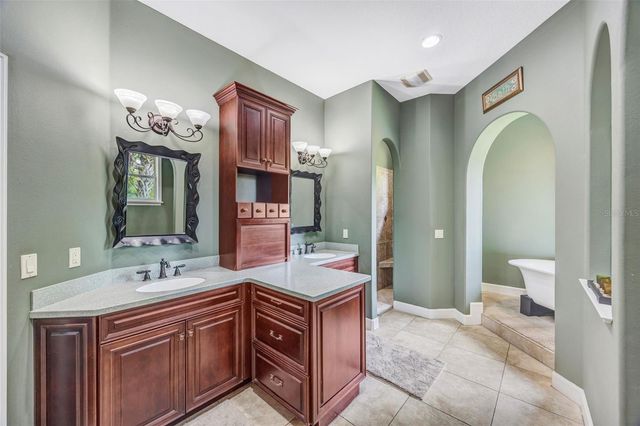 7519 YARDLEY WAY, Tampa, FL 33647