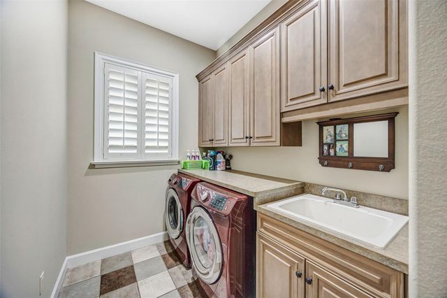7519 YARDLEY WAY, Tampa, FL 33647