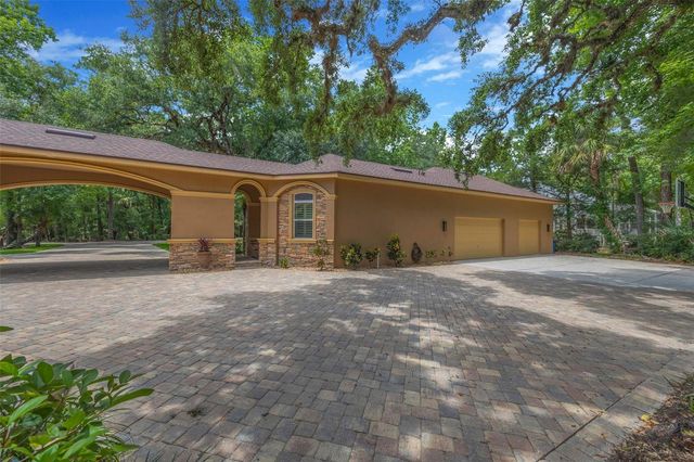 7519 YARDLEY WAY, Tampa, FL 33647