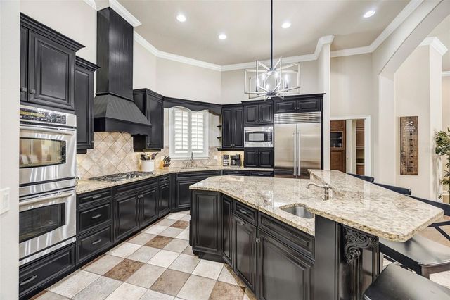7519 YARDLEY WAY, Tampa, FL 33647