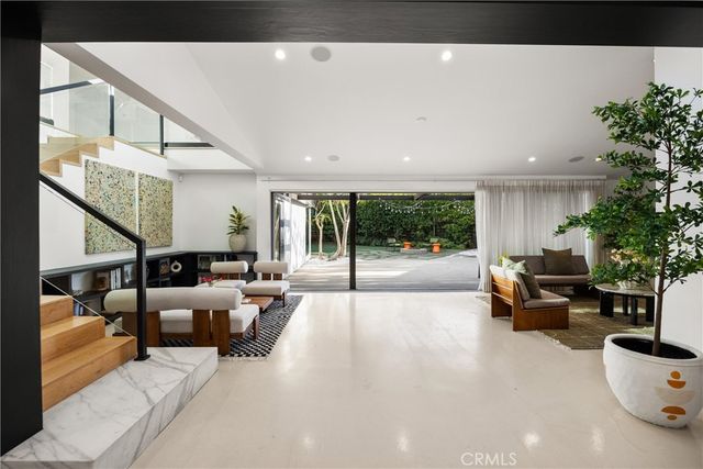 341 Vista Baya, Costa Mesa, CA 92627