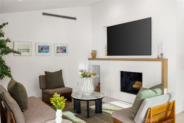 341 Vista Baya, Costa Mesa, CA 92627