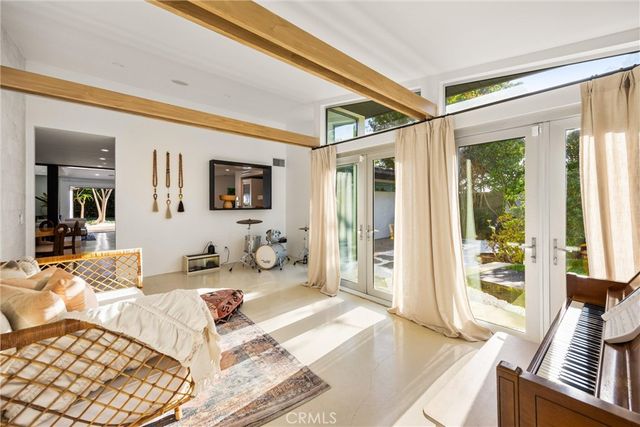 341 Vista Baya, Costa Mesa, CA 92627