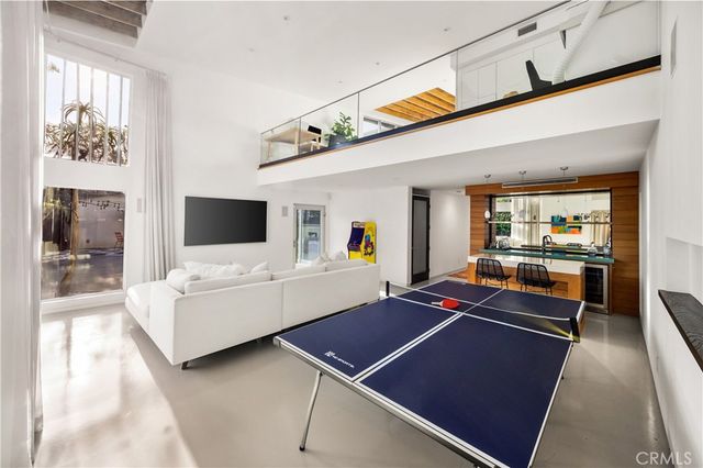 341 Vista Baya, Costa Mesa, CA 92627