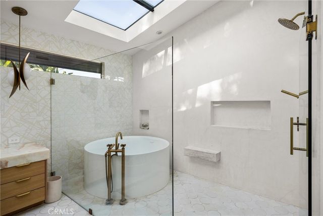 341 Vista Baya, Costa Mesa, CA 92627