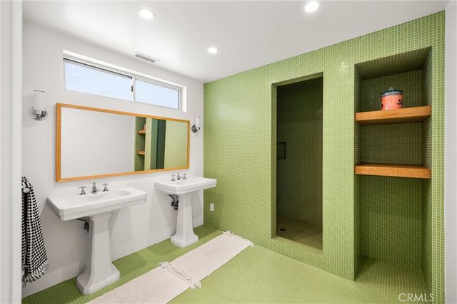 341 Vista Baya, Costa Mesa, CA 92627