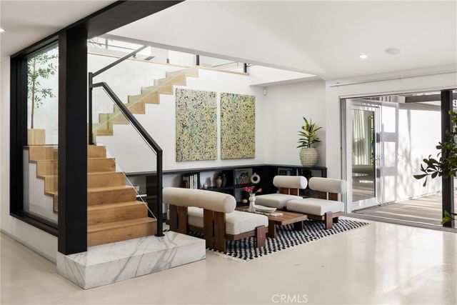 341 Vista Baya, Costa Mesa, CA 92627