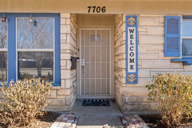 7706 Mertz, San Antonio, TX 78216